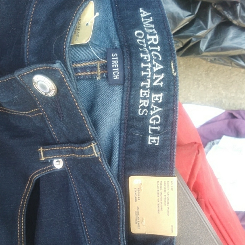 Dark wash American eagle jeans